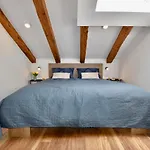 Brand New Centre Apartment 2