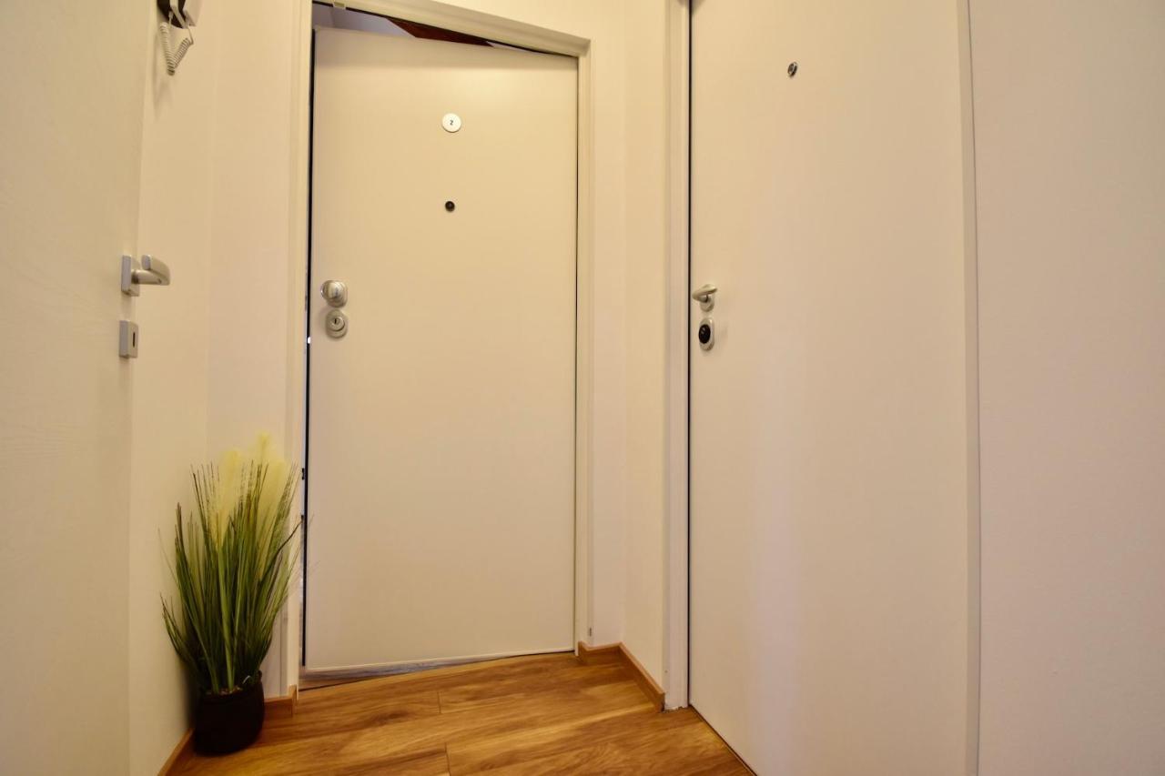 Brand New Centre 2 Apartment