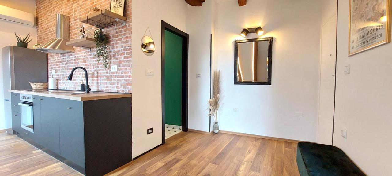 Apartment Brand New Centre 2 *
