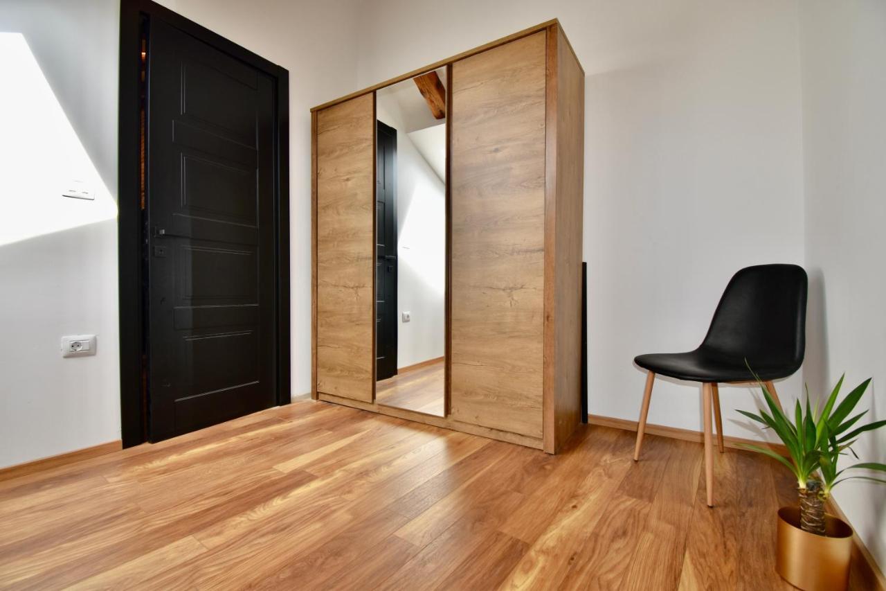 Apartment Brand New Centre 2 *
